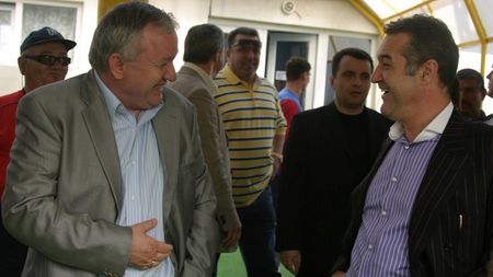 De ce e sigur Porumboiu că jucătorii de la Vaslui nu vor ajunge gratis la Steaua: Omul de afaceri se bazează pe un gentleman agreement cu Gigi Becali