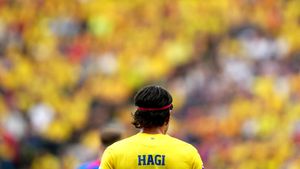 În sfârşit a reacționat şi Ianis Hagi despre decorarea tatălui său. A folosit un singur cuvânt după ceremonia pentru Gică Hagi