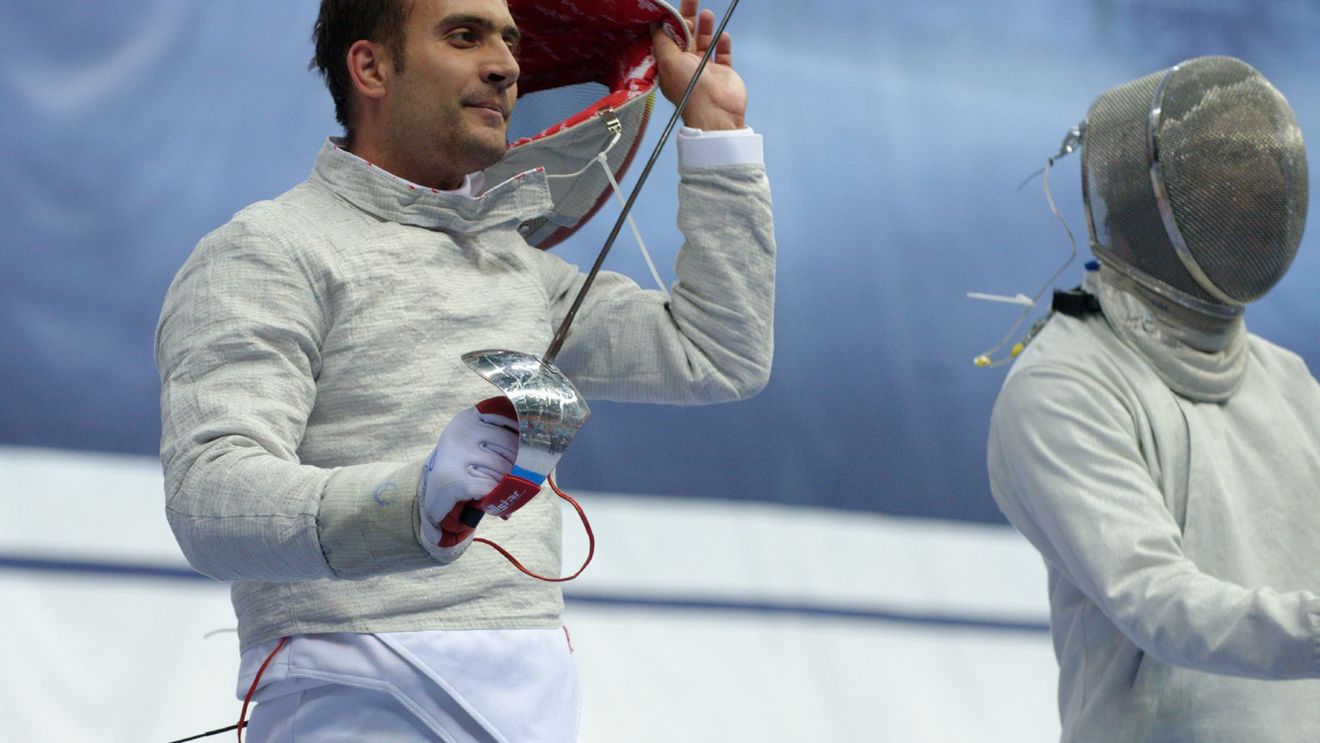 CM de Scrimă de la Moscova | Prima medalie pentru România: sabrerul Tibi Dolniceanu a cucerit bronzul. El a fost învins în semifinale de americanul Daryl Homer, cu 15-14