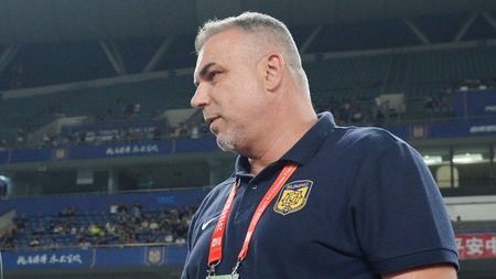 Cosmin Olăroiu, glorificat în Emirate: „E eroul unei ere”