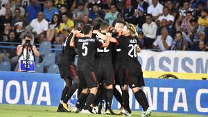Ce lovitură ar da AC Milan! Adversara Craiovei, în discuții cu unul dintre cei mai mari atacanți din istoria recentă a fotbalului