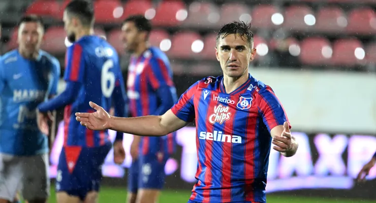 Bogdan Vătăjelu pune FC Bihor în așteptare. Fundașul rămâne la Oradea doar dacă ”nu apare nimic bun”