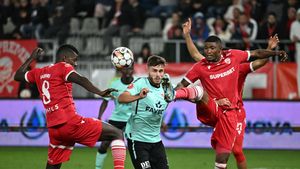 Transfer bombă de ultimă oră în Superliga! Liderul a dat lovitura pe piața transferurilor: „A semnat pe doi ani!”. Culisele mutării. EXCLUSIV