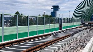 Calea ferată Otopeni - Gara de Nord este aproape gata! Când se estimează că vor fi finalizate lucrările | FOTO