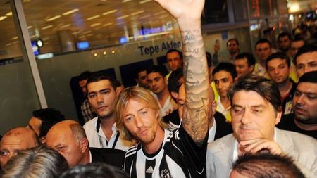 VIDEO** Guti a semnat cu Beșiktaș pentru 2 sezoane! Vezi cum a fost primit ex-'galacticul' la Istanbul!