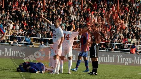 Victorie chinuită!** FCM Tg. Mureș - Steaua 0-1! "Roș-albaștrii" au jucat 25 de minute cu 2 oameni în plus