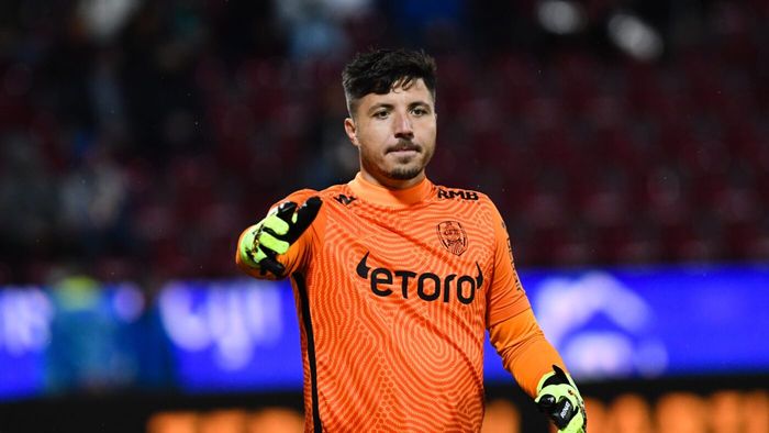 S-au blocat negocierile dintre Cristian Bălgrădean și U Cluj! Suma ce împiedică mutarea portarului de la rivala CFR | EXCLUSIV