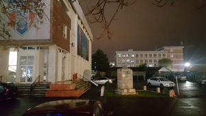 Funcția bate gradul. Capul lui Mihai Viteazul a dispărut peste noapte din fața sălii de sport a CSA Steaua. Explicația ciudată a colonelului Bixi, de ce a rămas soclul gol și unde a ajuns, pe proces verbal, statuia domnitorului