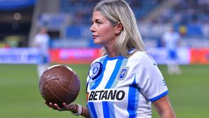 Lorena Balaci îi răspunde lui „Gogoașă”, după atacul liderului galeriei FCU: „E ceva umflat cu nimic înăuntru” + Ce spune despre despărțirea de Eugen Trică | EXCLUSIV