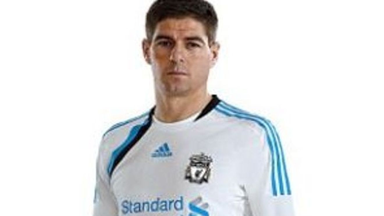 Liverpool șochează!** FOTO & VIDEO Noile tricouri ale "cormoranilor", în culorile marii rivale