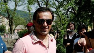 "Ca antrenor, nici mie nu îmi place să intre cineva la vestiar,** dar ce să-i zic lui Gigi?"