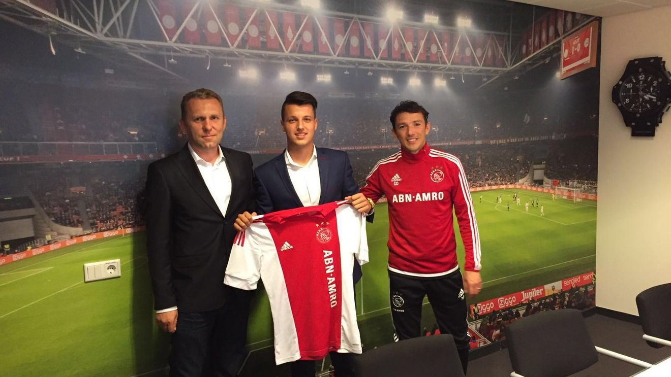 Al cincilea român la Ajax. EXCLUSIV | Ricardo Farcaș: "Vreau să fiu urmașul lui Chivu"