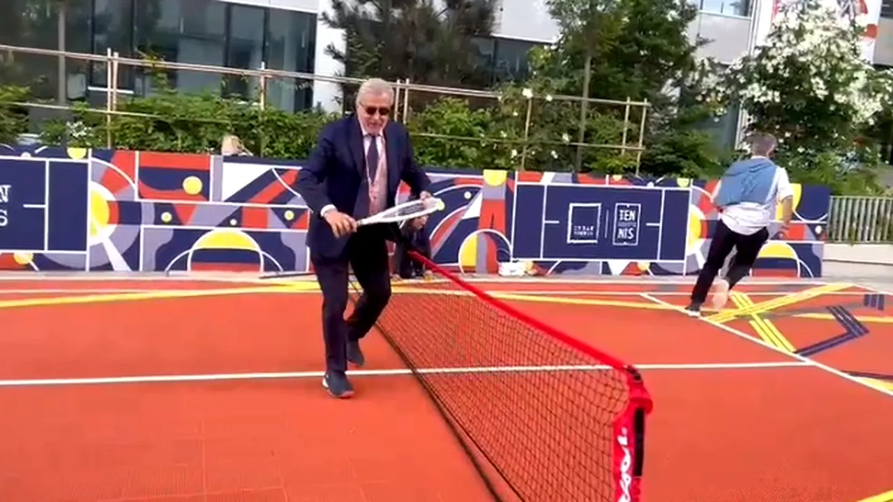 Ilie Năstase a jucat tenis la Roland Garros îmbrăcat în costum și cu cravată! Nadia Comăneci l-a filmat. „A fost inconfundabil