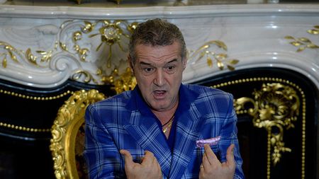 Tactici ascunse! Antrenorul echipei l-a "demascat" în direct pe Gigi Becali: ce ar sta în spatele interesului FCSB pentru un jucător