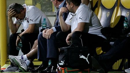 Încă un antrenor demis în Liga 1?** Dorinel și Șumi sunt favoriți să-i ia locul omului cu șapte victorii și doar o înfrângere! Cine este mărul discordiei