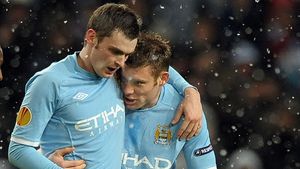 VIDEO City face din nou scor și e lider în Premier League!** Ce RECORD au egalat "cetățenii" după 4-1 cu Aston Villa