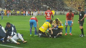 "S-a dus la spital, a fost cusut!". Bălgrădean, ca Doroftei după meciul cu Balbi, l-a uimit pe Dică. Ce nu s-a văzut la televizor