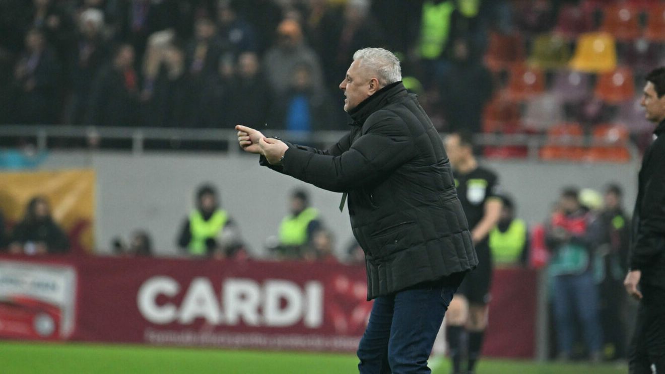 Şumudică şi-a făcut praf jucătorii, după eşecul din prelungiri cu Hermannstadt: „Să se trezească! Trebuie traşi de urechi, când vin cu 4 de la şcoală”