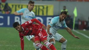 "Au fost 21 de jucători și un fotbalist!" MVP-ul Marelui Derby, anunțat în direct: "A fost singur pe teren, o diferență fantastică față de ce au arătat ceilalți"