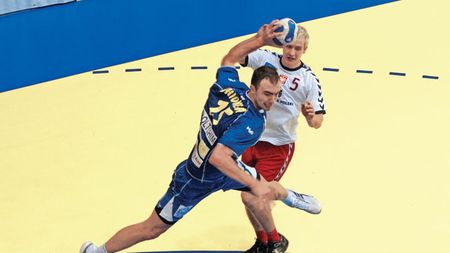 Atenție! Briliant pe semicerc!