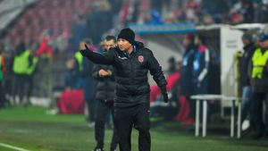 Dan Petrescu, nemulțumit de joc: "Vor fi multe schimbări în iarnă!". Cum l-a convins Culio pe "Bursuc" să revină la CFR Cluj