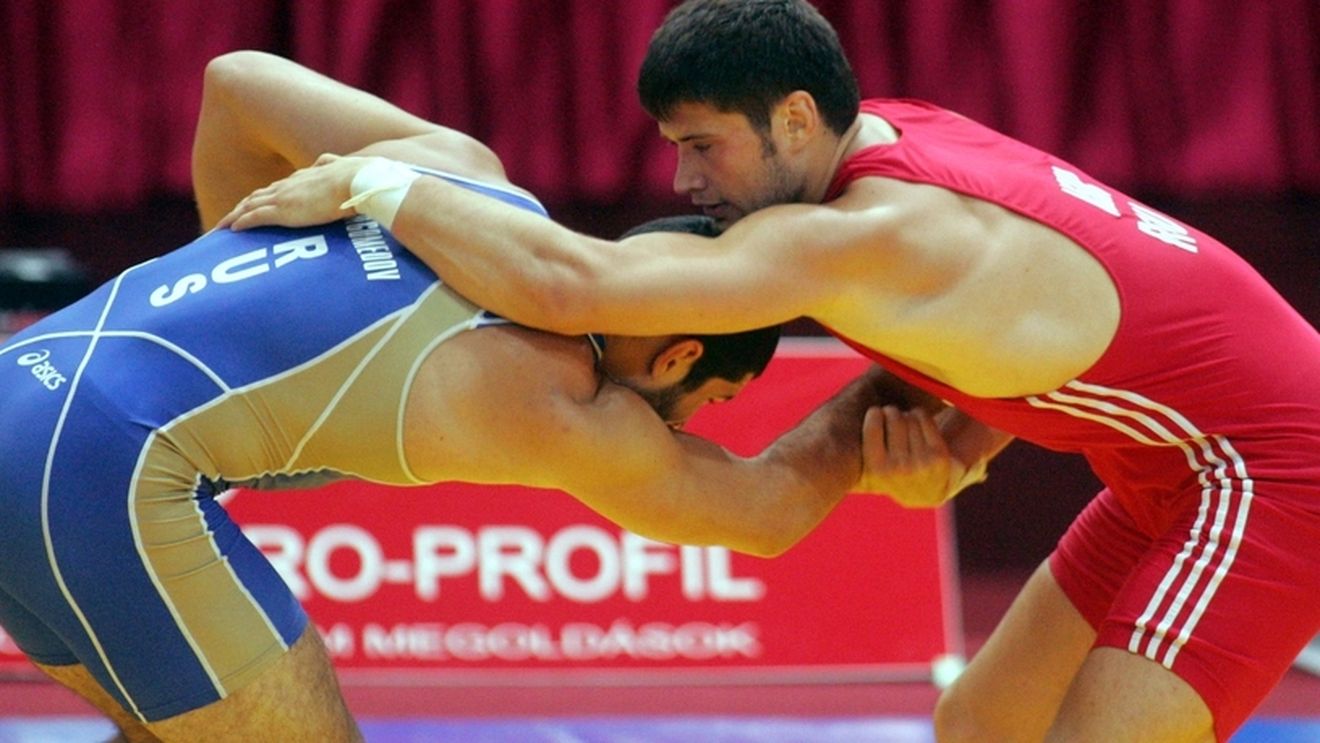 "Gladiatorii" și banii lor. Costurile și sacrificiile luptătorilor români