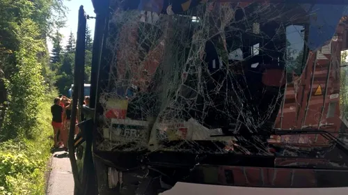 Accident grav pentru autocarul care transporta loturile României de handbal pe plajă! Niciun sportiv nu se află în pericol