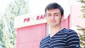 Cu dispensă de la galerie!** Surdu a venit în Giulești după ce a discutat cu fanii și după ce l-a analizat pe Copos