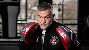 Ce se întâmplă, de fapt, în sala de box a lui Leonard Doroftei. „Îi rup!”