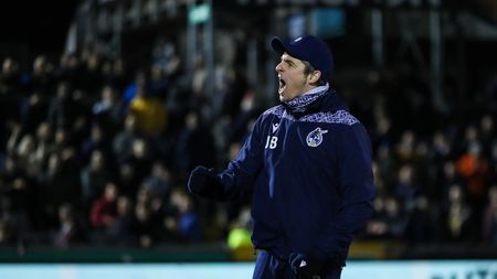 Scandal conjugal șocant! Fostul mijlocaș al Angliei, Joey Barton, „și-a lovit soția cu picioarele în cap, după ce a băut cinci sticle de vin", conform mărturiilor de la tribunal!