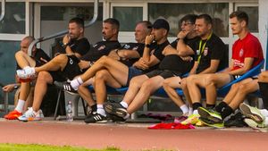 Doi antrenori cu licența PRO, pe banca unei echipe din Liga 3! Cristian Pustai și-a luat în staff doi foști elevi de la Mediaș, nume importante în fotbalul românesc