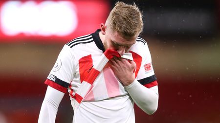 Caz șocant de agresiune în Premier League! Oliver McBurnie, fotbalistul vedetă de la Sheffield United, a lovit cu pumnul un bărbat și i-a distrus telefonul mobil