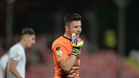 ATUNCI ȘI ACUM | Până să ajungă la FCSB, Bălgrădean era să fie vândut pentru o conductă de gaze și se lupta cu kilogramele. "Crăpa șortul pe el"