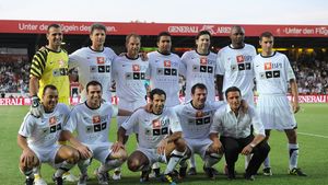 VIDEO Hagi și Popescu au jucat alături de Cristiano Ronaldo în amicalul Austria Viena - Luis Figo All Stars