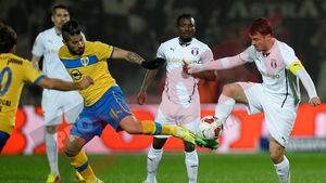 "Lupii", la o mușcătură distanță de locul al doilea: Săgeata - Petrolul 2-3. Toate golurile au fost marcate în primele 28 de minute