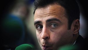 Berbatov a intrat în pământ de rușine, din cauza fratelui său!** Politiștii l-au oprit pe autostradă și au fost uimiți de ce au găsit într-una dintre roți