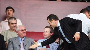 Mitică, de partea fostelor glorii:** "Gigi a scăpat de sub control!"