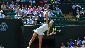 Halep, față în față cu "devoratoarea de granzi". Bouchard, adversara din semifinale, n-a pierdut niciun set la Wimbledon în 2014. "Nu am mai întâlnit o jucătoare ca ea"