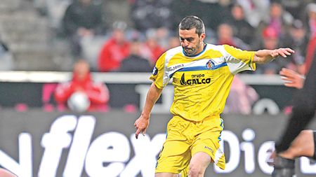 Contra: „N-am semnat"