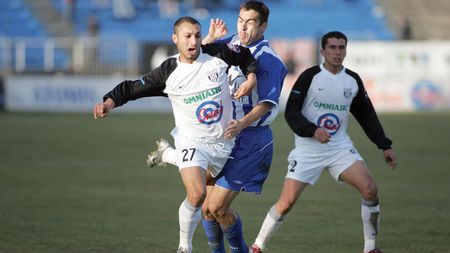 Blocat în trafic și luat pe sus! Noi dezvăluiri din "Dosarul Șimota": Istinie a încercat să plece de la Jiul, dar a fost readus la echipă în stil mafiot