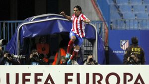 Uraganul Falcao și 'Leii' neîmblânziți! ** Atletico Madrid - Valencia 4-2 și Sporting - Bilbao 2-1