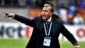 Antrenorul FCSB a crezut că vedetele lui Gigi Becali îl lucrează pentru a reveni Laurențiu Reghecampf: „L-au deranjat grătarele noastre. Nu a spus-o explicit, dar s-a văzut”