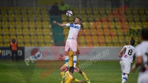 Prima victorie pentru Viitorul lui Hagi! Viitorul - Vaslui 2-0. 'Dublă' Axente