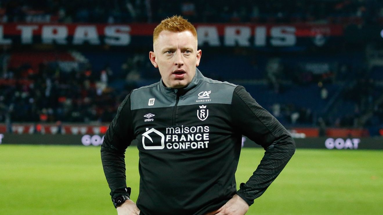 Fabulos! Există „Mihai Pintilii din Ligue 1”: noul antrenor fenomen din Franța nu are licență, clubul său plătește amendă 22.000 de lire sterline pentru fiecare meci al său, e neînfrânt în 12 partide și și-a început cariera cu jocul „Football Manager”