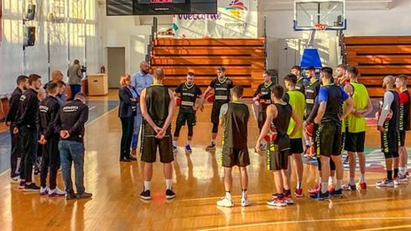 Start în campania FIBA Eurobasket 2025! Carmen Tocală, discurs în fața „vulturilor" + Progamul meciurilor din grupa preliminară