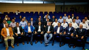 Nicolae Dică a obținut licența PRO! Nume importante din fotbalul românesc au revendicat diploma de antrenor