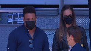 Când Ronaldo și Figo îi „asigură spatele" lui Ion Țiriac! Imaginea zilei la turneul de la Madrid | FOTO