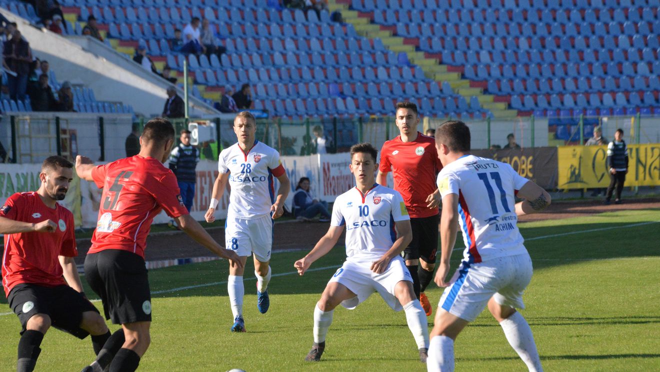 FC Botoșani - Concordia Chiajna 0-1. Ilfovenii au jucat în inferioritate din minutul 15, dar s-au impus grație golului marcat de Batin. Suporterii moldoveni i-au cerut demisia lui Enache după eșecul surprinzător