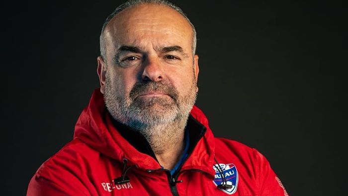 FC Brașov și-a găsit președinte, pe directorul sportiv de la FC Buzău. Primarul Allen Coliban transmitea de curând că e în căutare de ”profesioniști, nu povestitori”