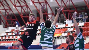 Patru motive pentru care Dinamo a pierdut primele două meciuri din European Handball League. „Din păcate, s-au schimbat multe reguli ale jocului”